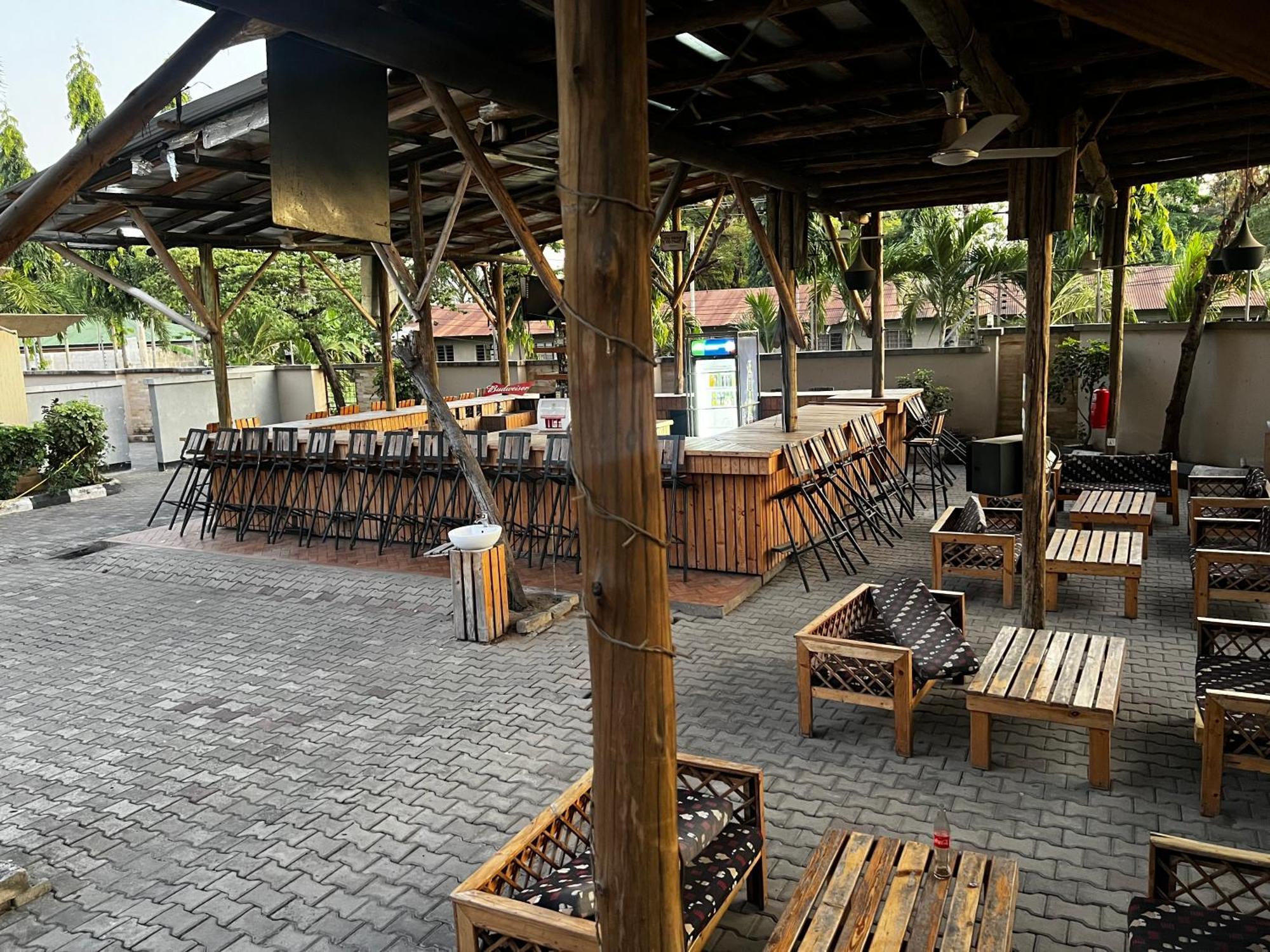 K27 Premier Backpackers Pansiyon Darüsselam Dış mekan fotoğraf