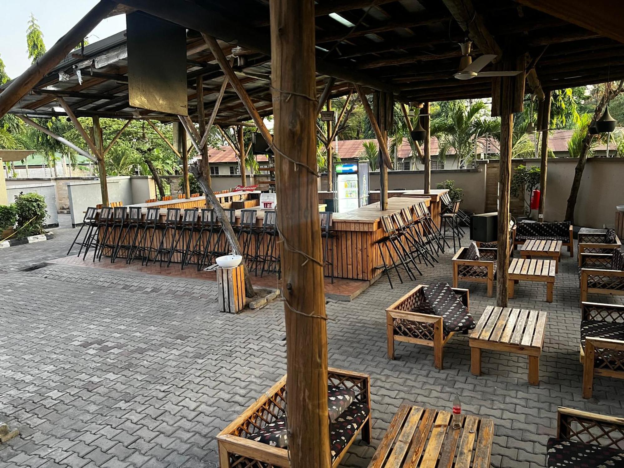 K27 Premier Backpackers Pansiyon Darüsselam Dış mekan fotoğraf