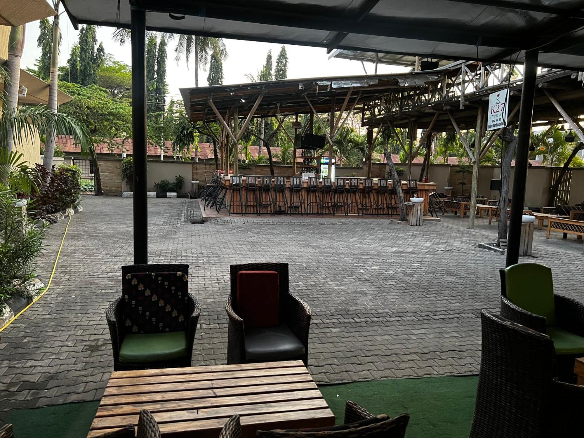 K27 Premier Backpackers Pansiyon Darüsselam Dış mekan fotoğraf