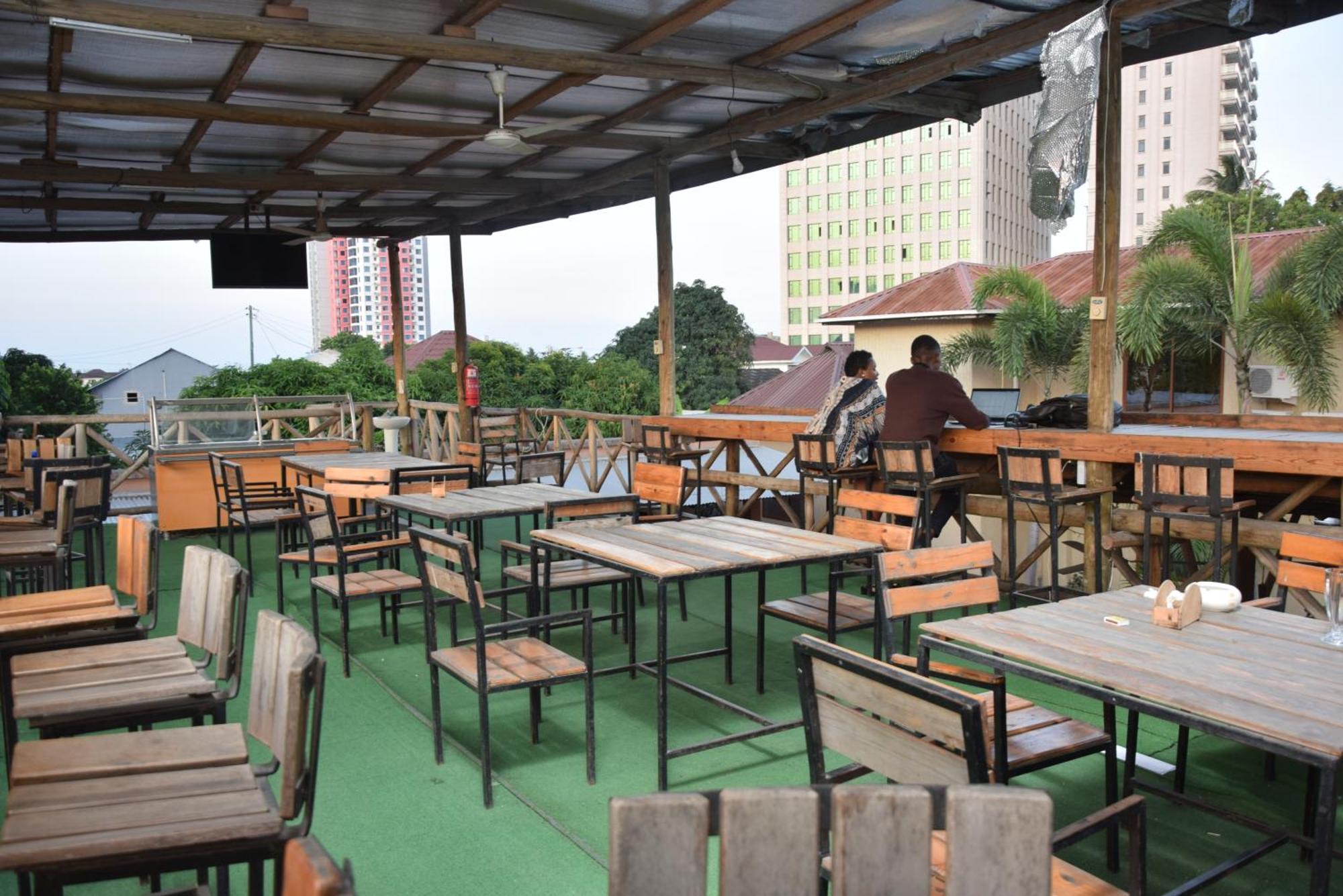 K27 Premier Backpackers Pansiyon Darüsselam Dış mekan fotoğraf