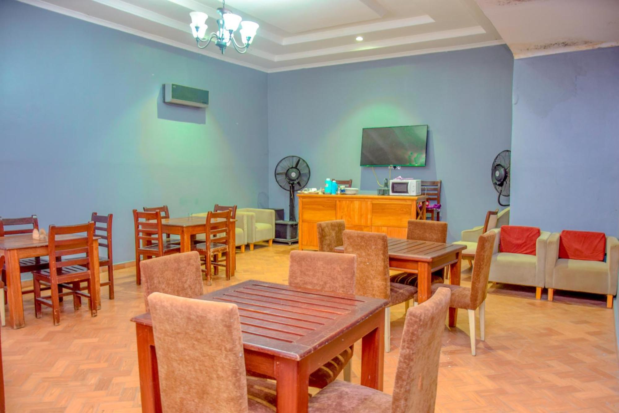 K27 Premier Backpackers Pansiyon Darüsselam Dış mekan fotoğraf