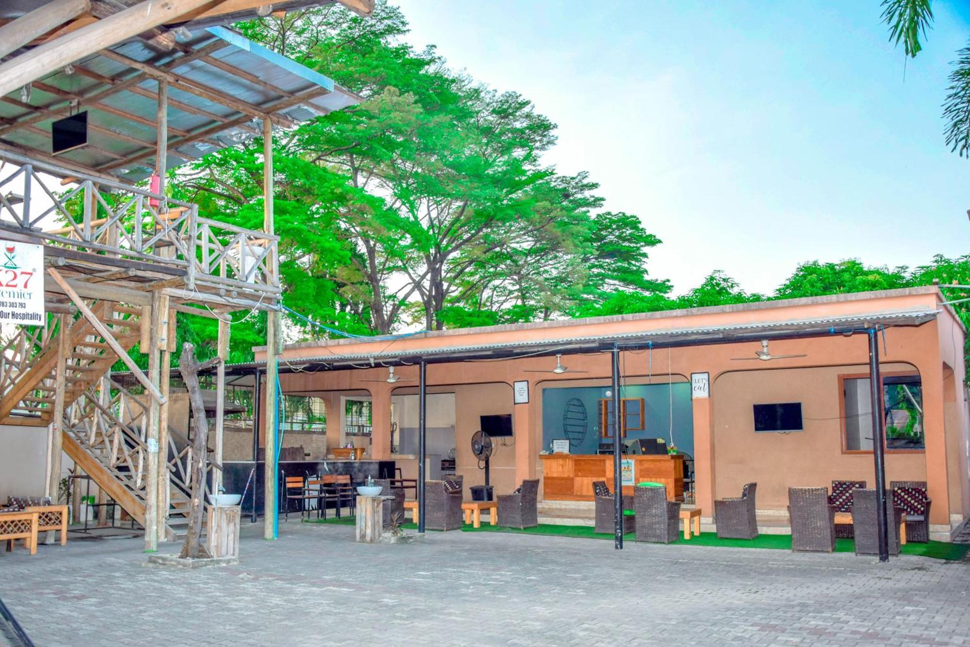 K27 Premier Backpackers Pansiyon Darüsselam Dış mekan fotoğraf