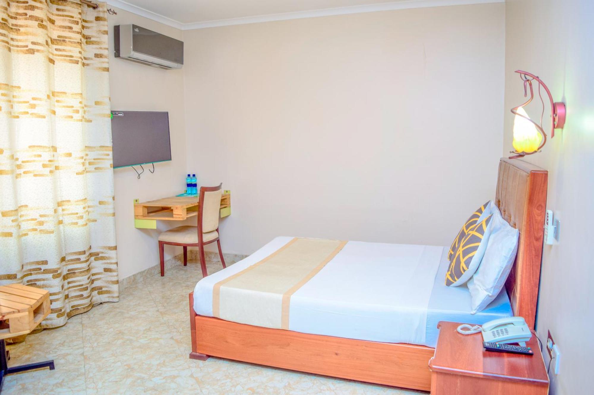 K27 Premier Backpackers Pansiyon Darüsselam Dış mekan fotoğraf